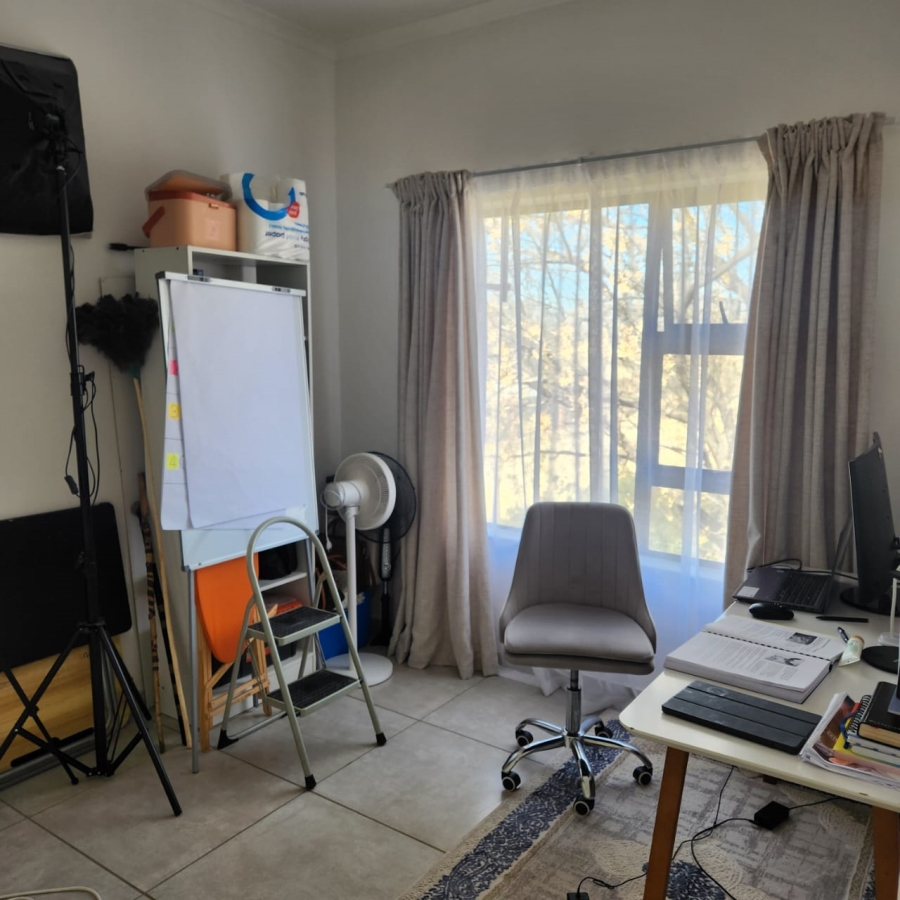 To Let 2 Bedroom Property for Rent in Grimbeeck Park North West